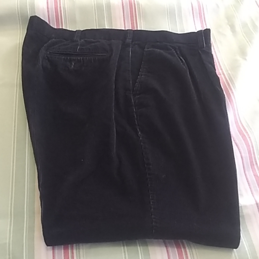 Pleated corduroy pants